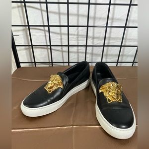 Versace Palazzo Medusa Slip-on Sneakers size 7.5
